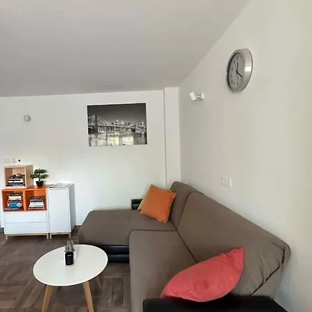 In 45803 Apartment *